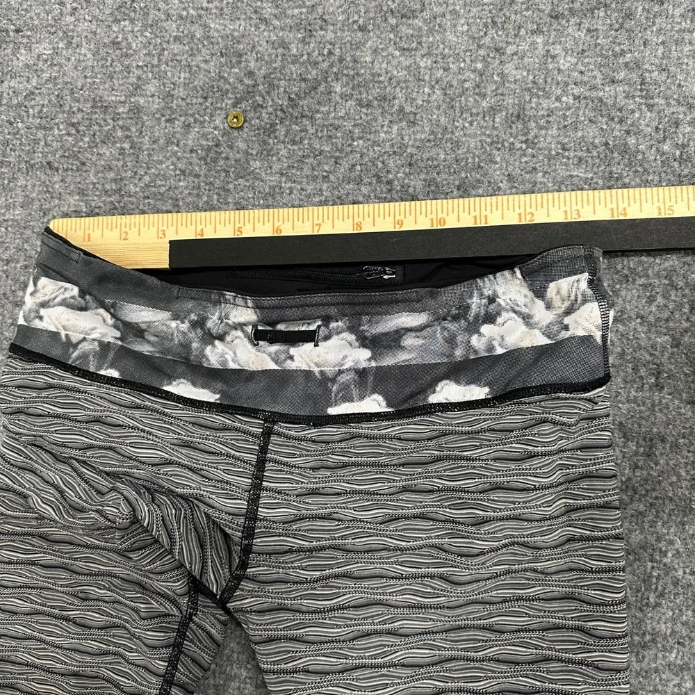 Lululemon Leggings Womens Size 8 Gray Textured Wave Crop Floral Waist Athletic